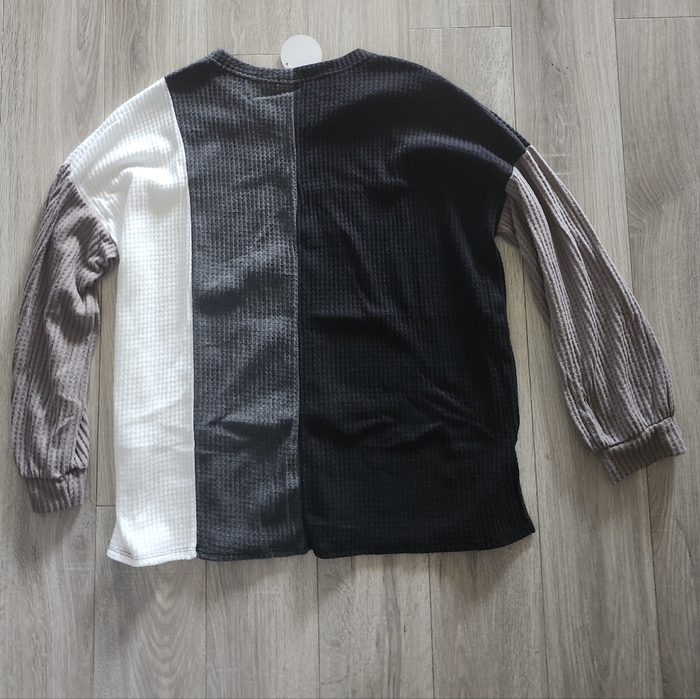 PLUS SIZE Waffle Color Block Top(3X)✨️ - Picture 11 of 11